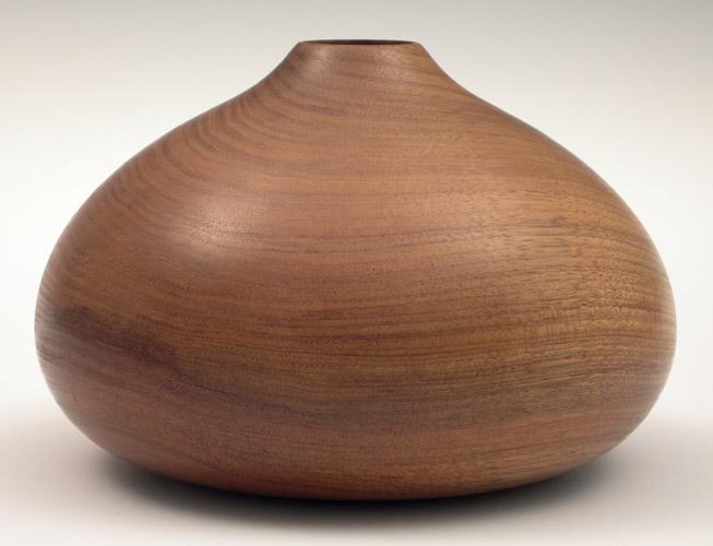 Walnut hollow form turned by Paul Hannaby Creative Woodturning